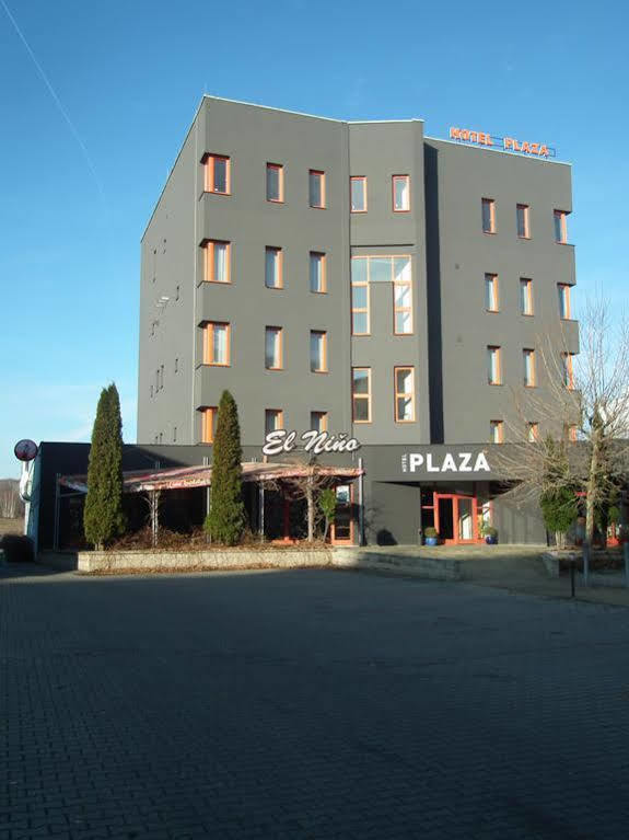 Hotel Plaza Mladá Boleslav Dış mekan fotoğraf
